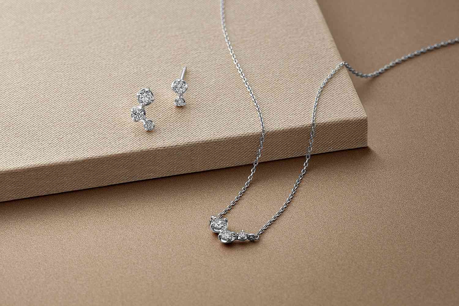 ジュエリーツツミ