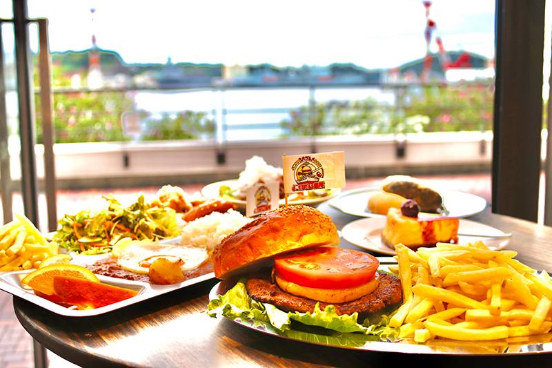 よこすかグルメ艦隊